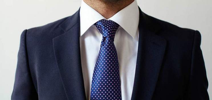  галстук классическим узлом